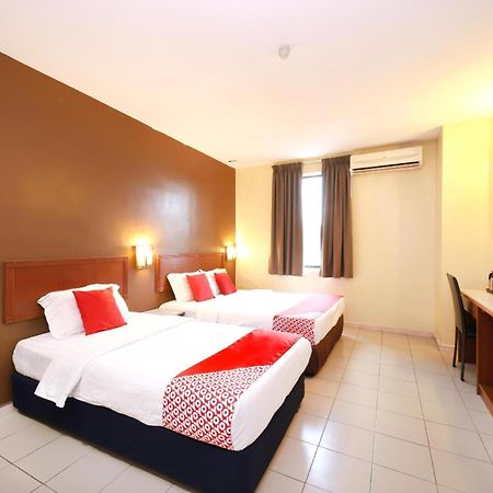 Super Oyo 447 Comfort Hotel Meru Klang Buitenkant foto