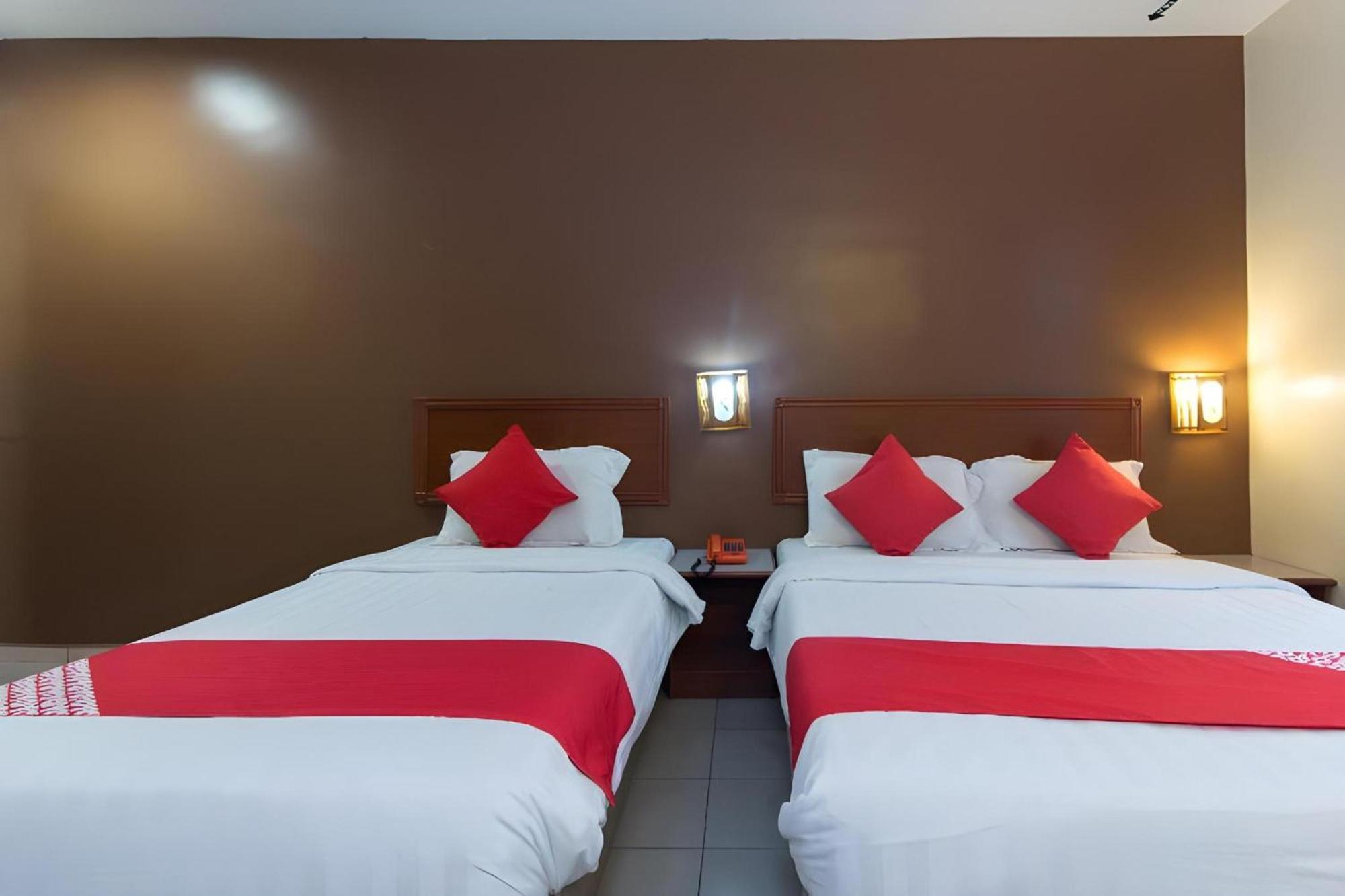 Super Oyo 447 Comfort Hotel Meru Klang Buitenkant foto