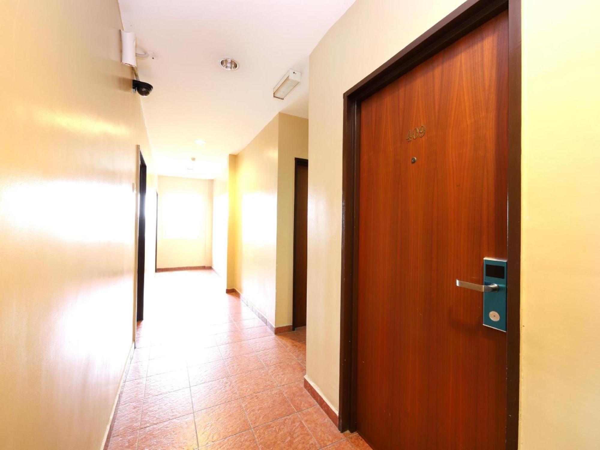 Super Oyo 447 Comfort Hotel Meru Klang Buitenkant foto