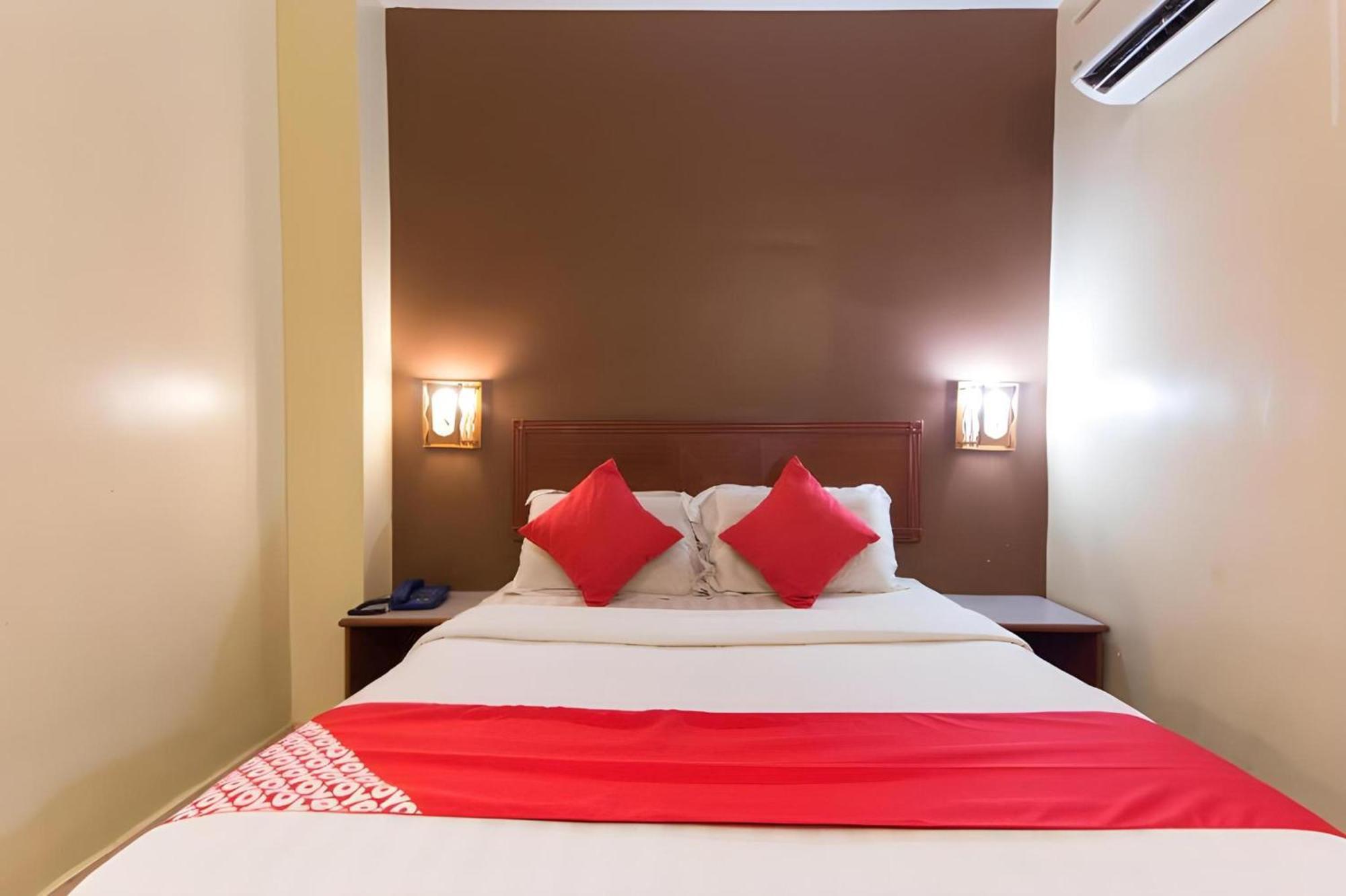 Super Oyo 447 Comfort Hotel Meru Klang Buitenkant foto