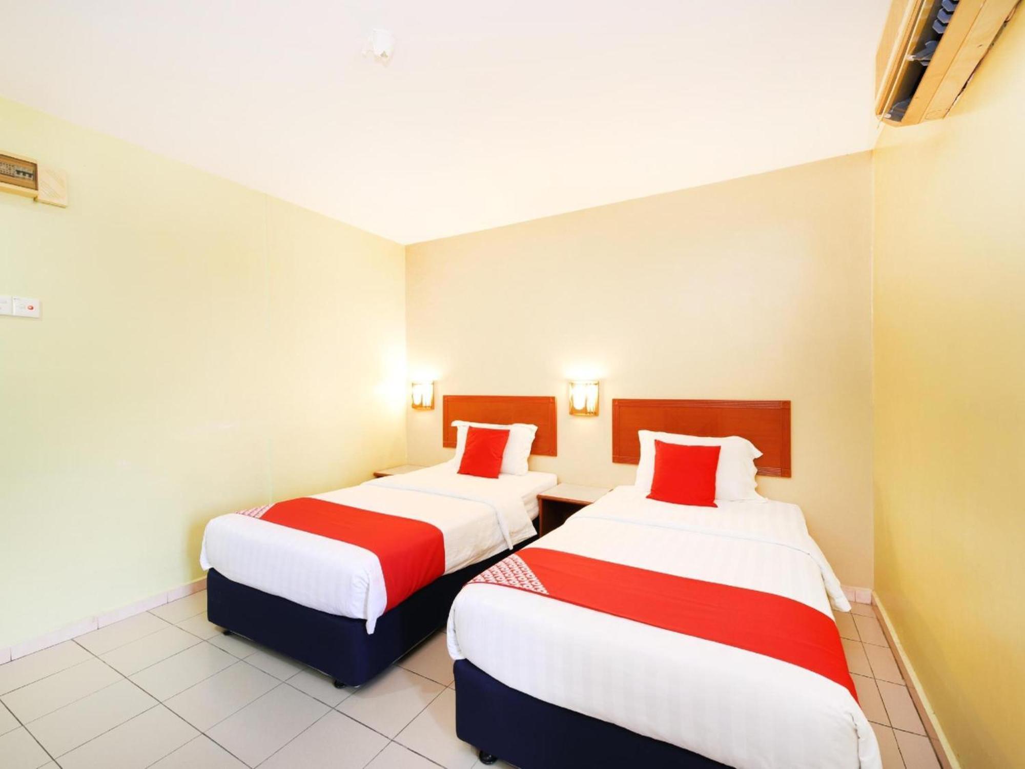 Super Oyo 447 Comfort Hotel Meru Klang Buitenkant foto